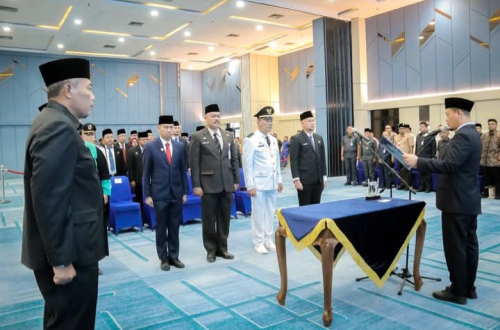 Wali Kota Pekanbaru Lantik 29 Pejabat,,Tekankan Kinerja dan Integritas