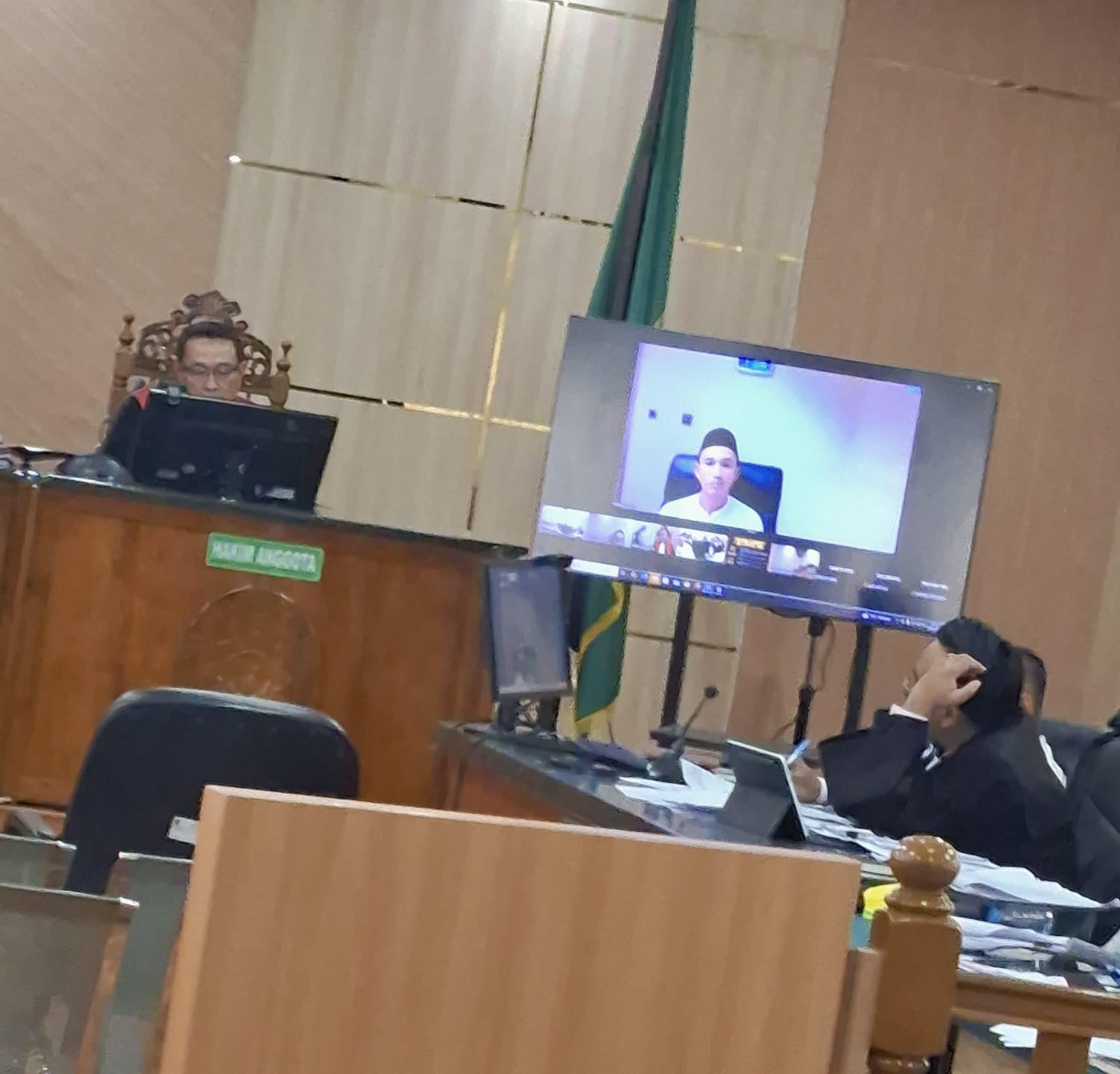 Sidang Tipikor Pekanbaru: Marjani Tegaskan Valuta Asing Sitaan KPK Berasal dari Perjalanan Dinas Abdul Wahid